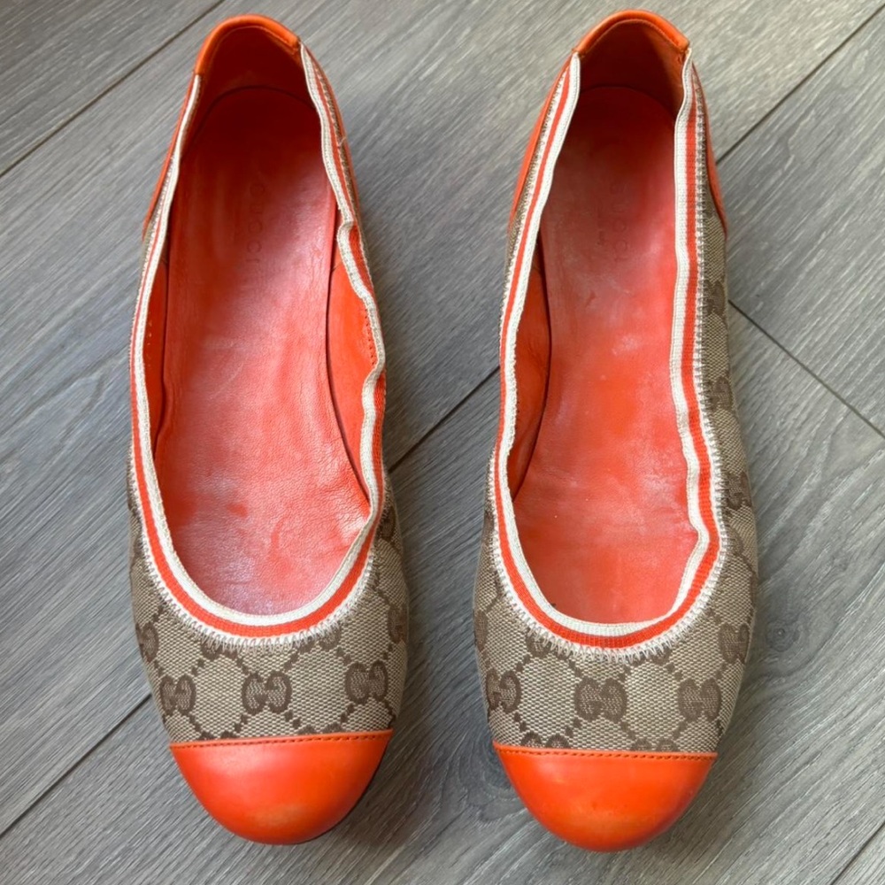 Orange vintage Gucci monogram size 7.5 flats